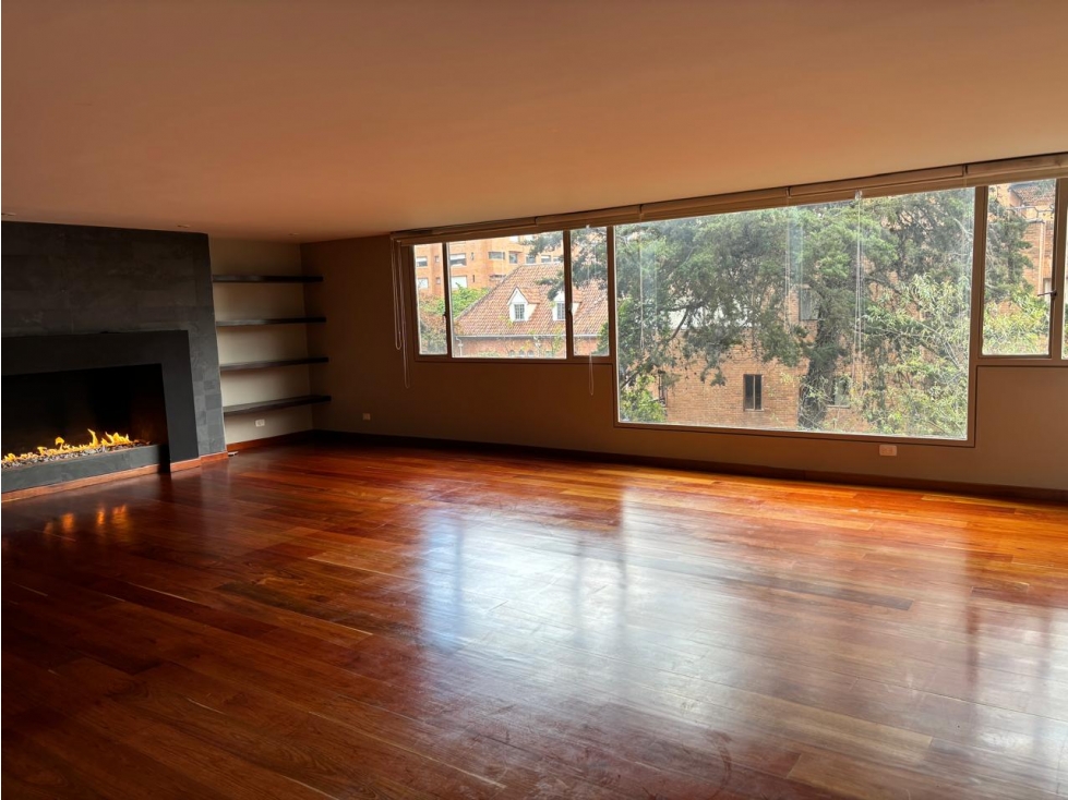 Amplio apartamento para Arriendo en Rosales bajo - 1