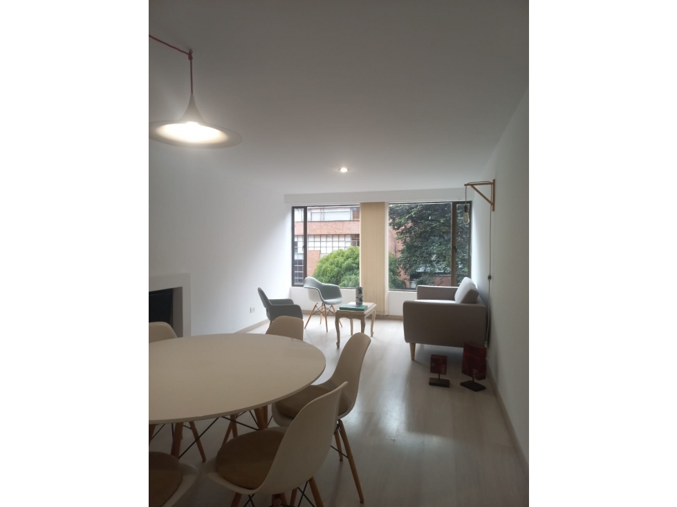 Apartamento amoblado para arriendo en Chico — foto 4