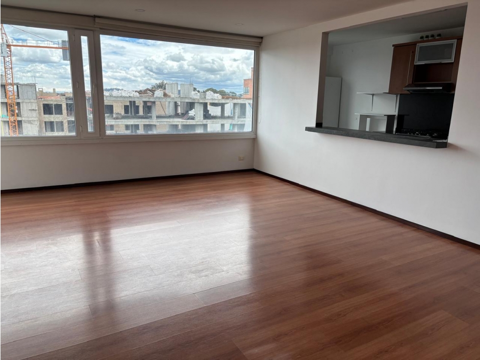 Iluminado apartamento para Arriendo en Bella Suiza Alta