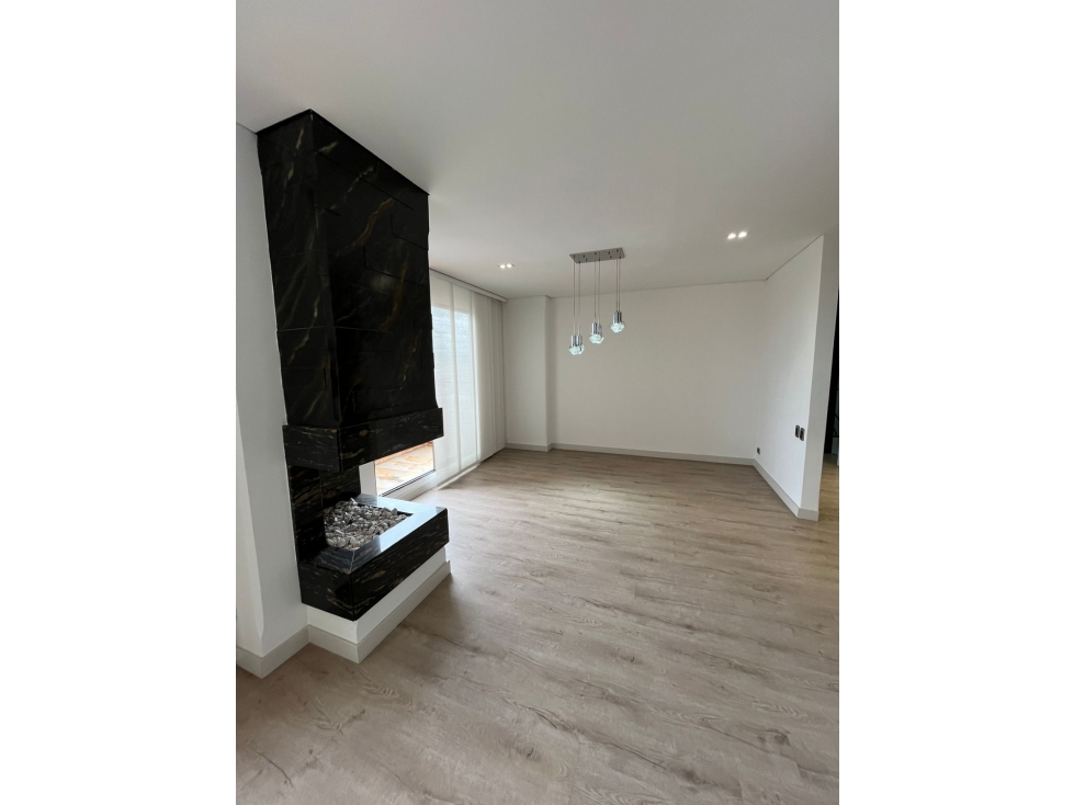 Apartamento dúplex con balcones para venta en La Calleja — foto 2