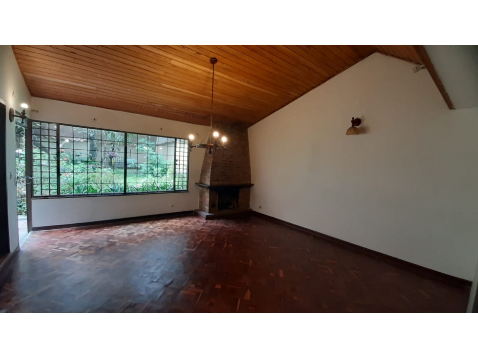 Amplia casa con jardín para arriendo en Santa Ana Occidental — foto 2