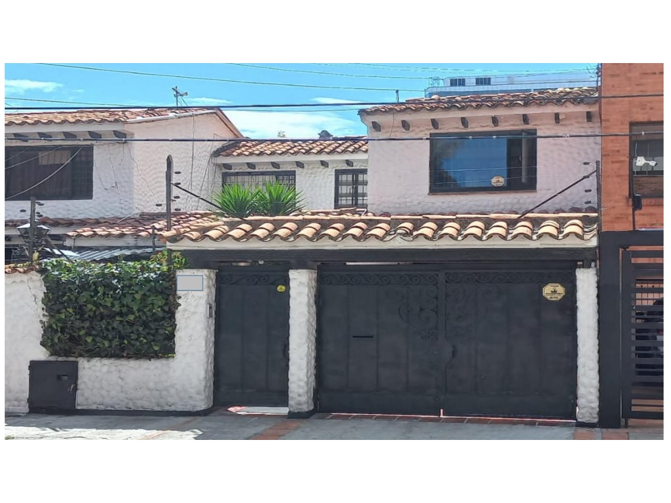 Casa Remodelada con terraza para Venta en Santa Paula