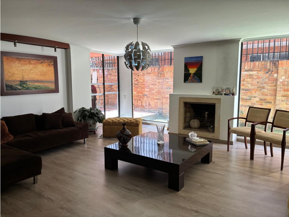 Apartamento remodelado con jardín privado para venta en Santa Bárbara — foto 2