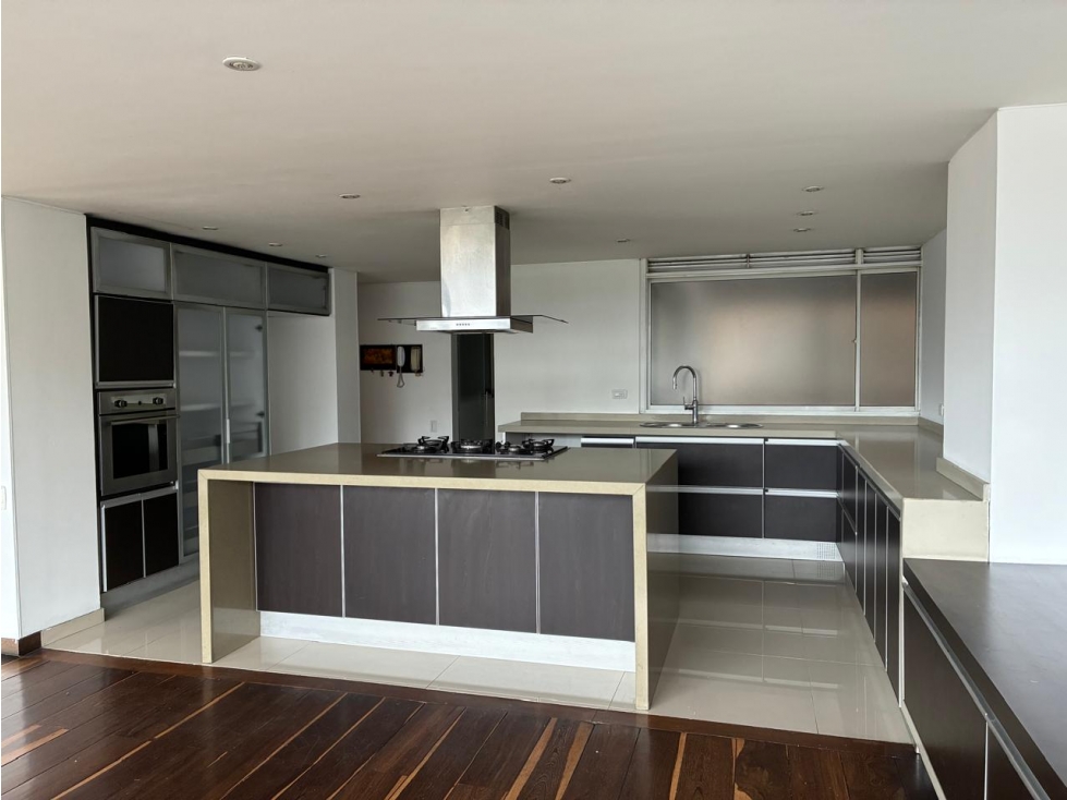 Amplio apartamento para arriendo en El Refugio — foto 6