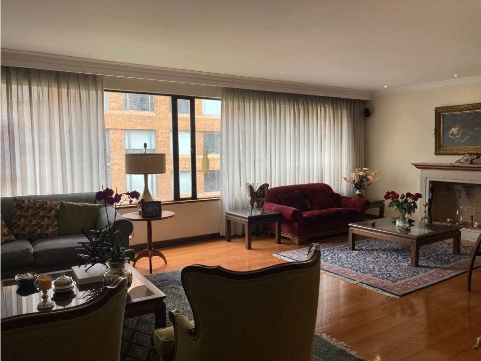 Iluminado apartamento con terrazas para venta en La Cabrera — foto 4