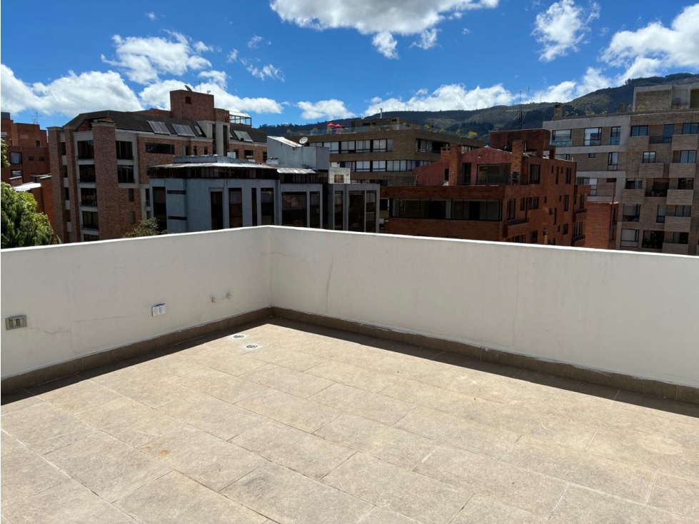 Penthouse remodelado para arriendo en La Carolina — foto 6