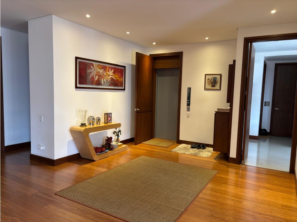 Exclusivo apartamento para venta en Cerros de Los Alpes