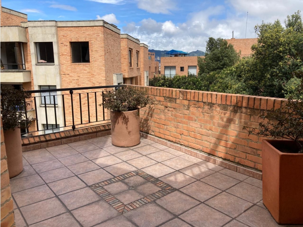 Amplia casa con terrazas para venta en Gratamira — foto 6