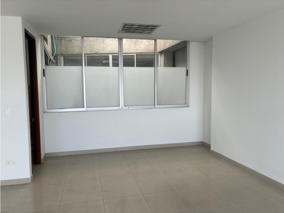 Iluminada oficina para venta en Puente Largo — foto 4