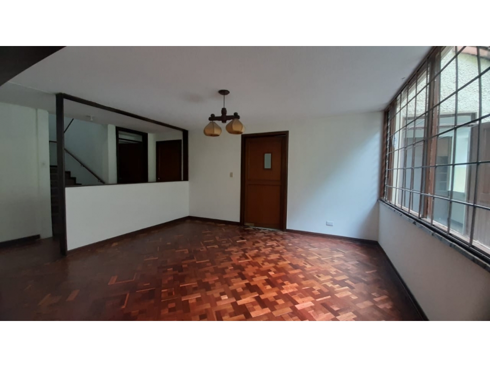 Amplia casa con jardín para arriendo en Santa Ana Occidental — foto 3