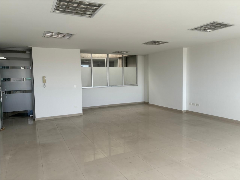 Iluminada oficina para venta en Puente Largo — foto 5