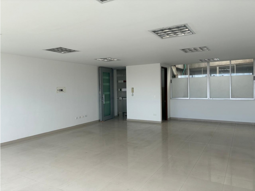 Iluminada oficina para venta en Puente Largo — foto 6