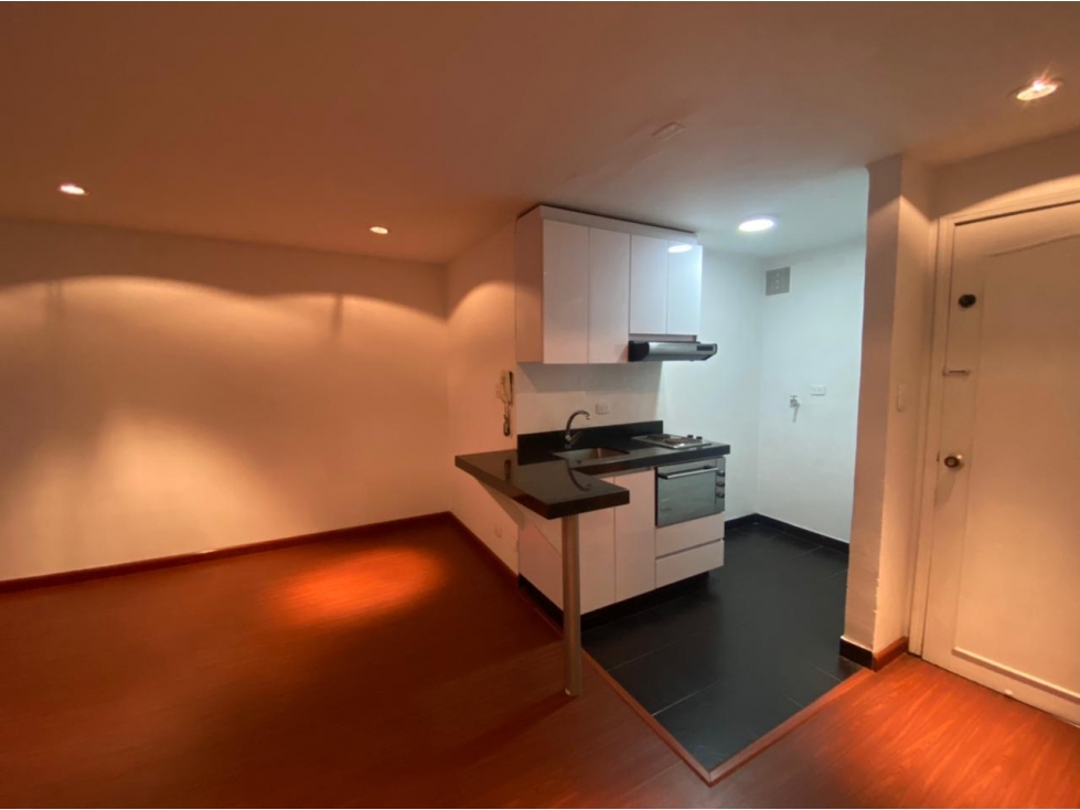Iluminado apartamento para arriendo en Chicó — foto 6