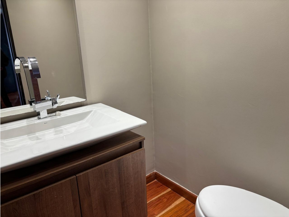 Amplio apartamento para Arriendo en Rosales bajo - 6