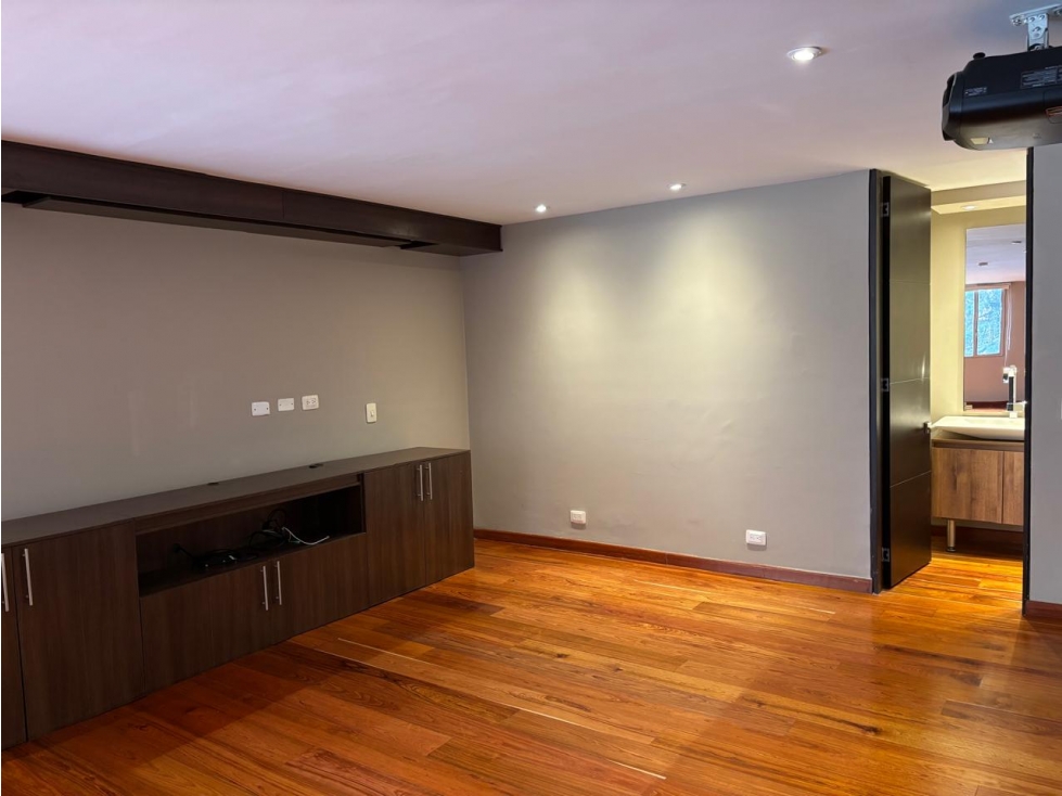 Amplio apartamento para Arriendo en Rosales bajo - 5