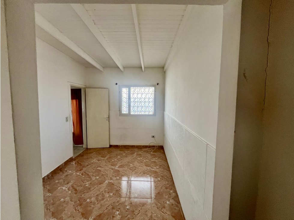 CASA 4 AMBIENTES + PATIO + COCHERA - BARRIO PERON - PTO MADRYN — foto 5