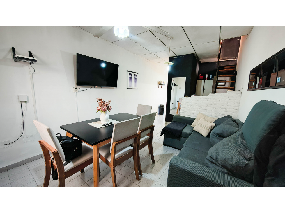 CASA 5 AMBIENTES - GARAGE - PATIO - JOSÉ CONTIN 637 - MADRYN — foto 2