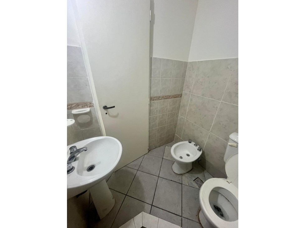 DEPARTAMENTO MONOAMBIENTE - Planta Baja "2" - La Triniad 68 - Madryn - 5