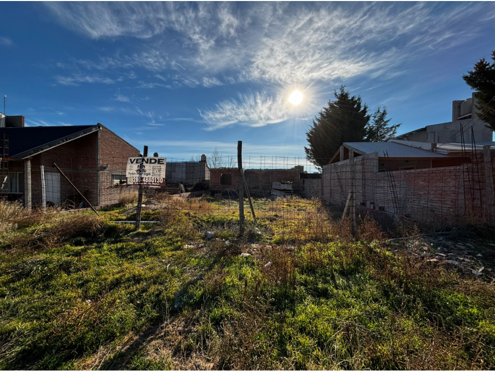 LOTE CON MEJORA - SOLANA - PUERTO MADRYN - 3