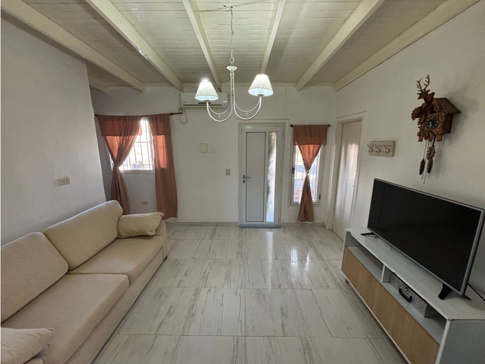 CASA 4 AMBIENTES + PATIO + COCHERA - BARRIO PERON - PTO MADRYN — foto 2