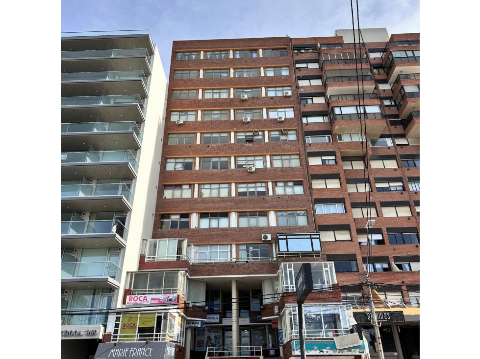 OFICINA/ CONSULTORIOS EDIFICIO ROCA II - 52 M2 - VISTA AL MAR - 1