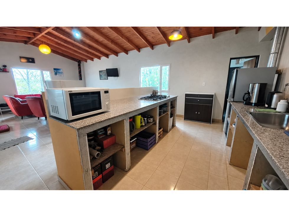 CASA 4 AMBIENTES - AMPLIO PARQUE- PUERTO MADRYN - 4