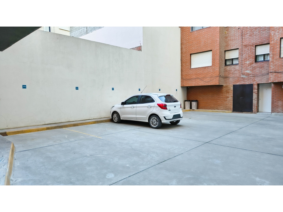 Cochera en edificio San Agustin del Mar - Boulevard Brown - 2