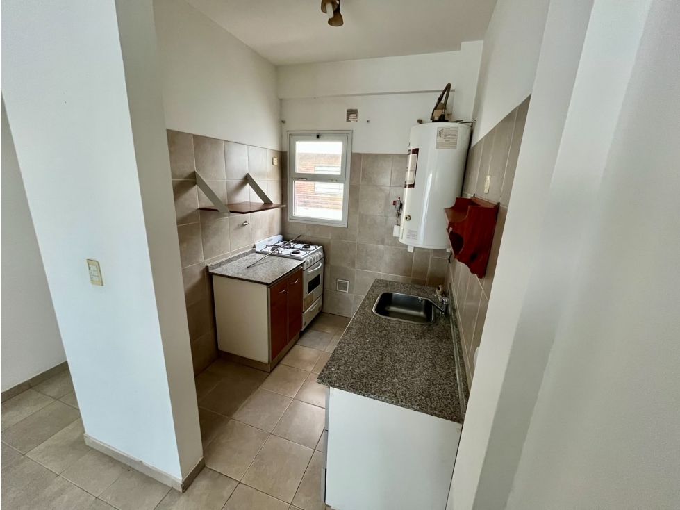 DEPARTAMENTO 2 AMBIENTES - MITRE 2655 1° AL FRENTE - PTO MADRYN — foto 3