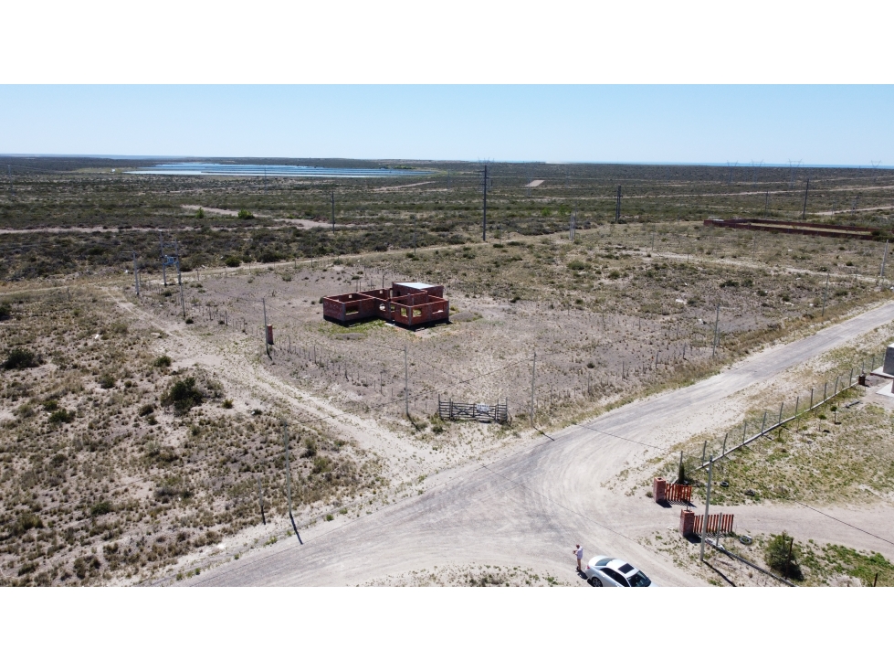 LOTE EN LA ALHAMBRA CON MEJORA 123m2 - 4