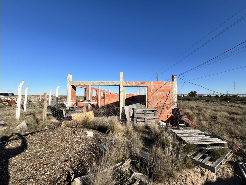 LOTE EN LA ALHAMBRA CON MEJORA- 3569m2 - PUERTO MADRYN - 2