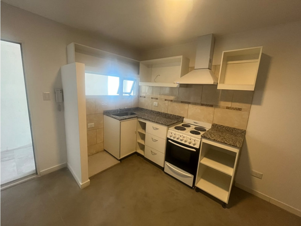 DEPARTAMENTO 2 AMBIENTES- 2do- LOLA MORA 767 - PUERTO MADRYN - 4