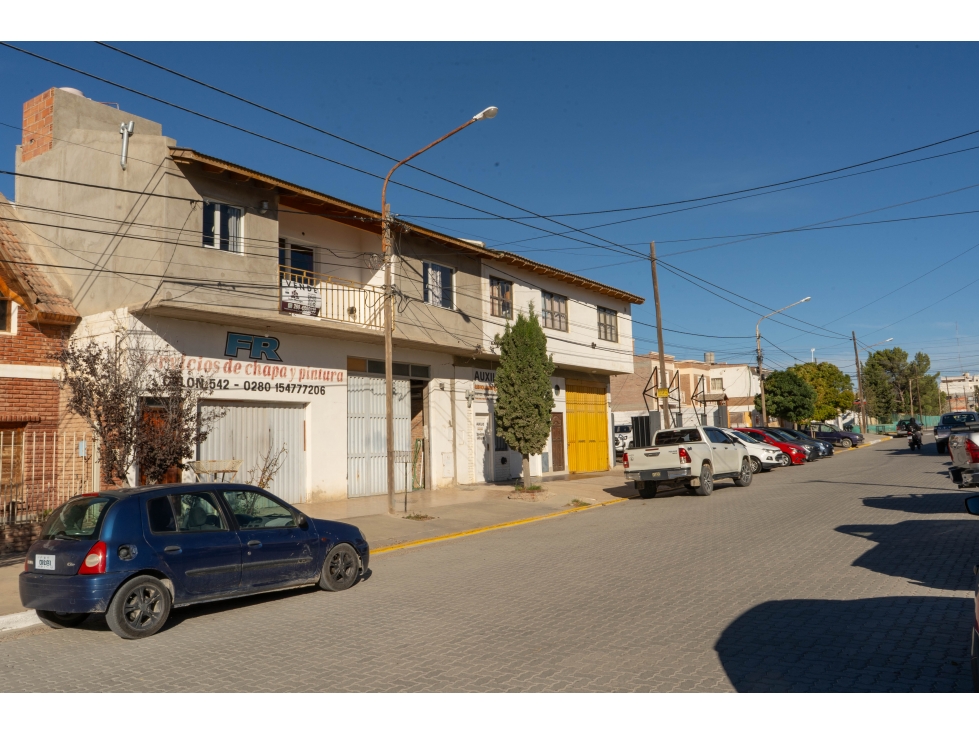 GALPÓN (LOCAL COMERCIAL) + 3 DEPARTAMENTOS 303.25 m2 - PUERTO MADRYN - 4