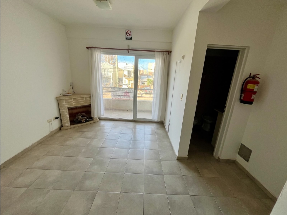 DEPARTAMENTO 2 AMBIENTES - MITRE 2655 1° AL FRENTE - PTO MADRYN — foto 2