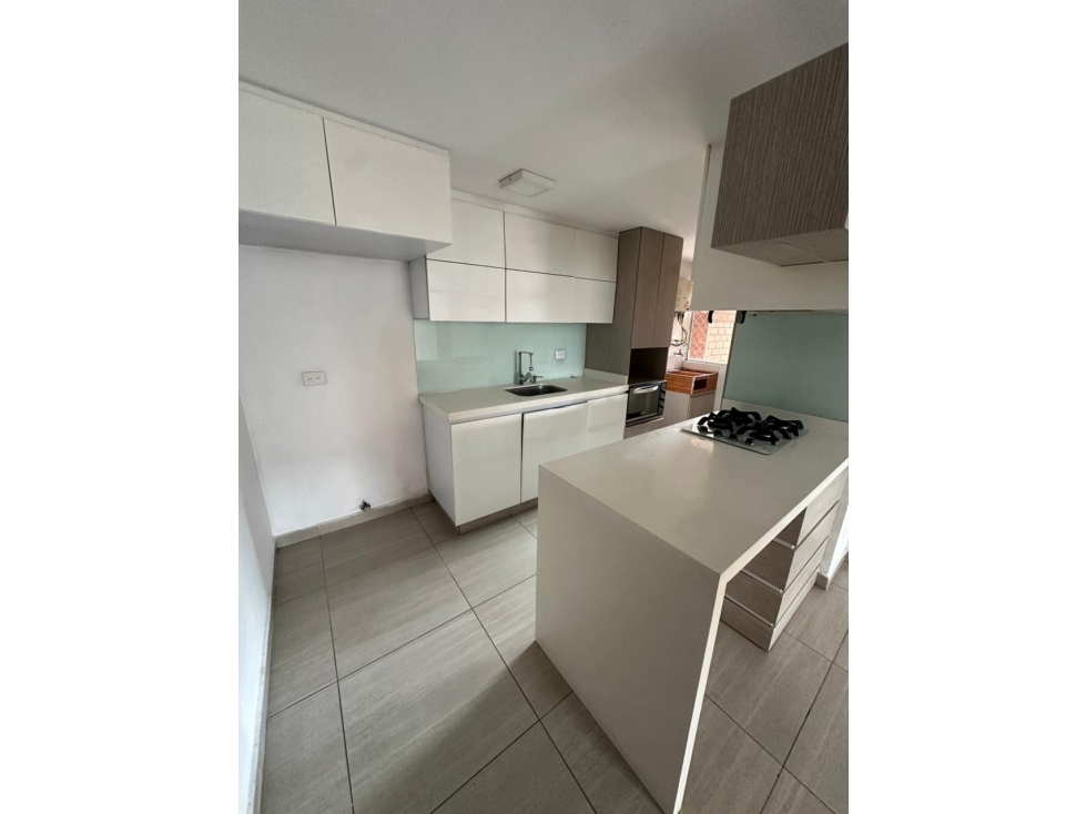 Se vende apartamento en los Colores Medellin — foto 2