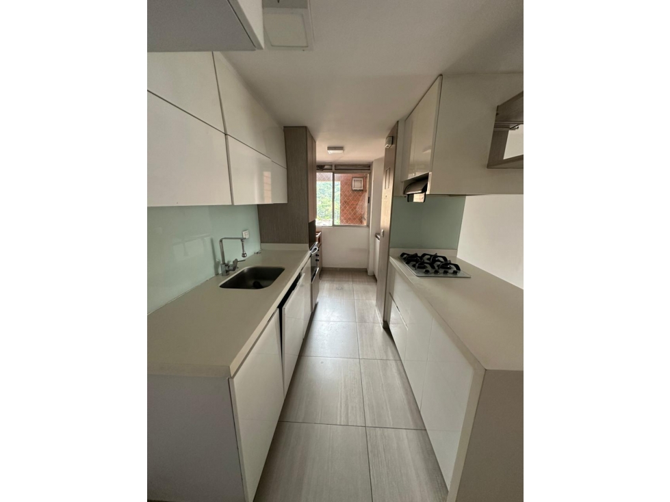 Se vende apartamento en los Colores Medellin — foto 3