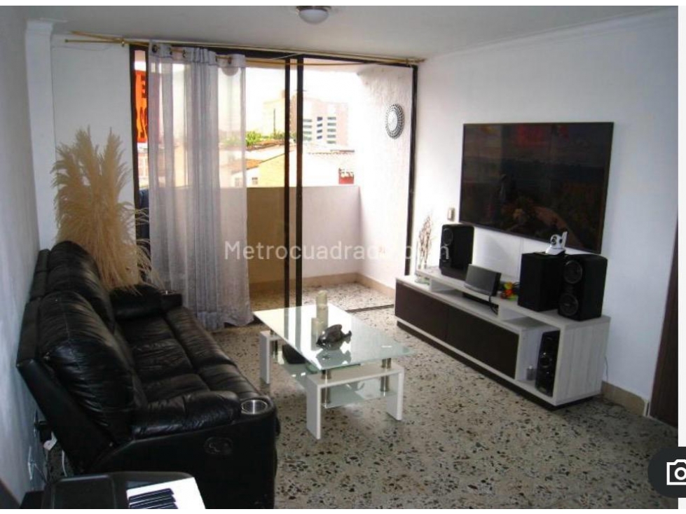 Se vende apartamento en los Colores