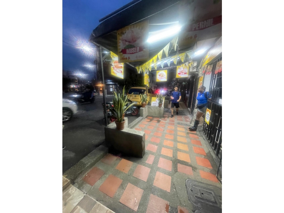 Se vende local comercial en Bello - 1