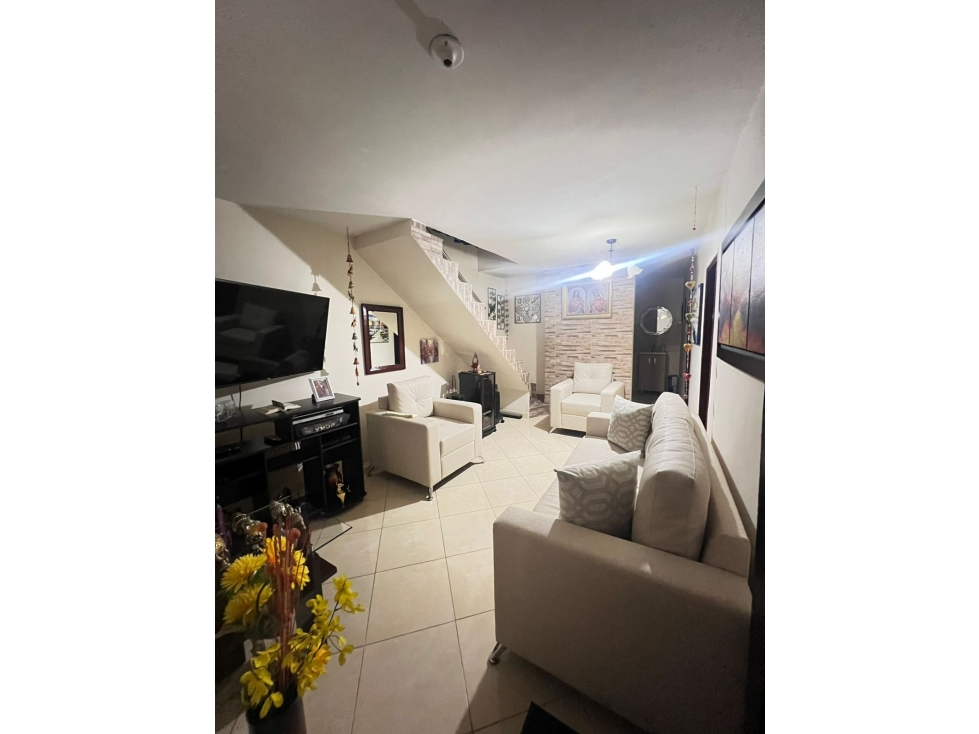 Se vende apartamento en Manrique 2 y 3 piso