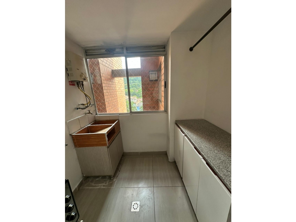Se vende apartamento en los Colores Medellin — foto 4