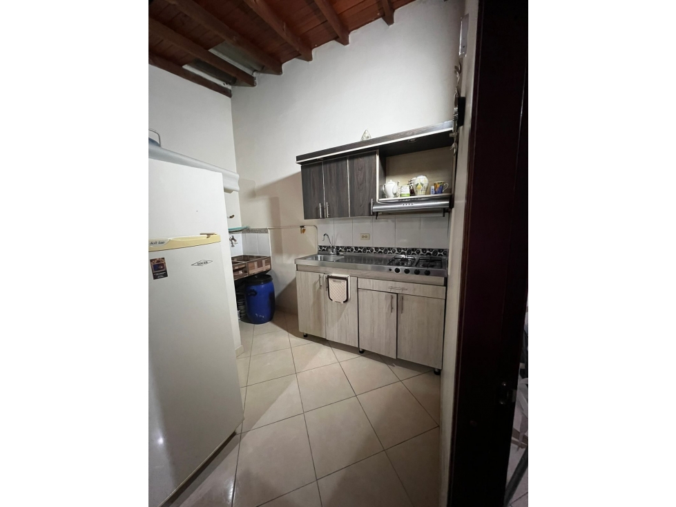 Se vende apartamento en Manrique 2 y 3 piso — foto 3
