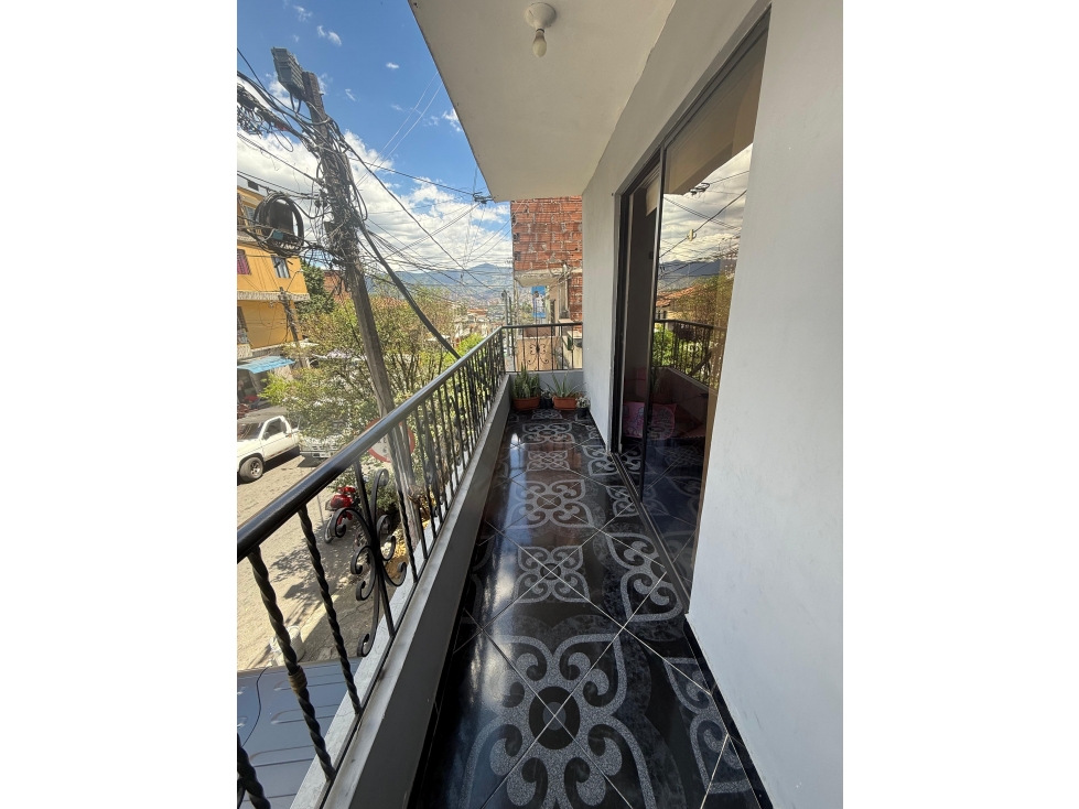 Se vende apartamento en Manrique Central — foto 6