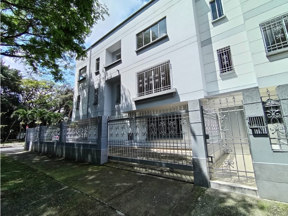Venta Edificio Bifamiliar urbanización (ingenio III) Santiago de Cali