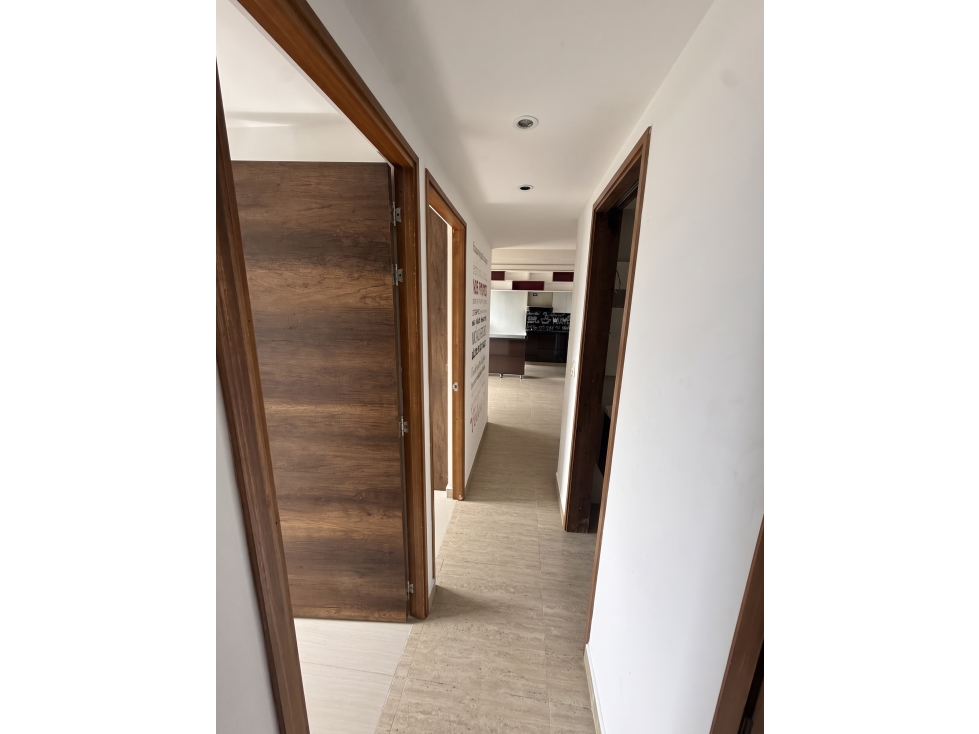 Apartamento en venta en Florida Norteamérica en Niquia — foto 4