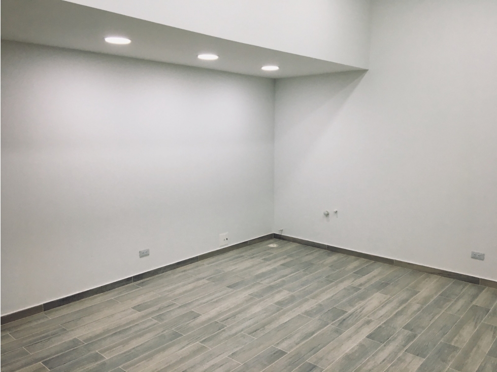 Local en venta en Tranvía Plaza en Medellín — foto 4