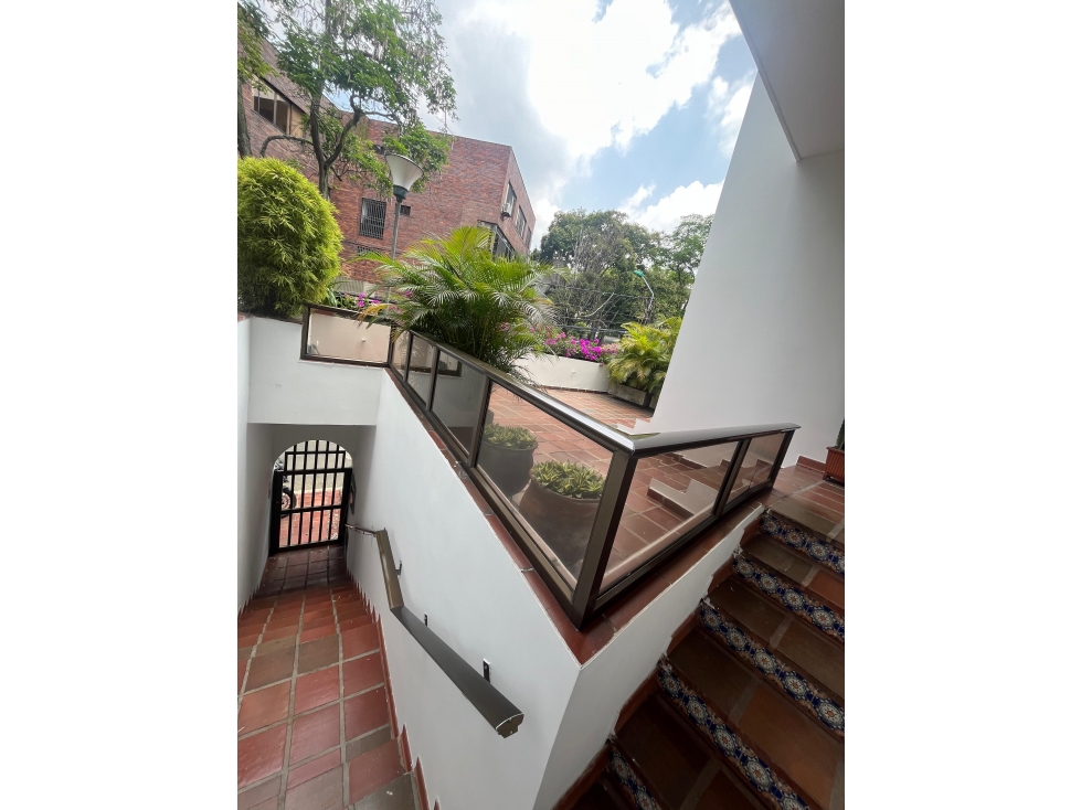 SE VENDE CASA EXTERNA EN SANTA RITA OESTE DE CALI, EXCELENTE UBICACION — foto 2