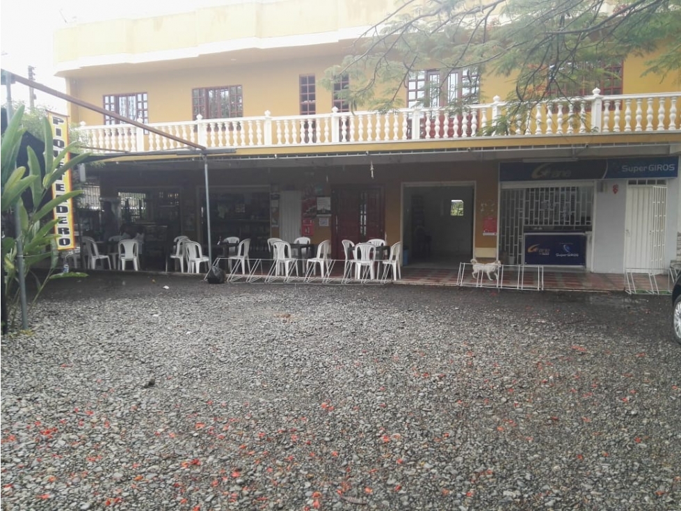 VENTA CASA COMERCIAL FRENTE A LA CARRETERA CENTRAL EL CERRITO CH - 6