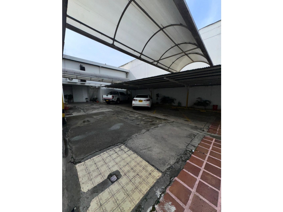 HOTEL EN VIA PRINCIPAL DE LA CIUDAD CALI — foto 4
