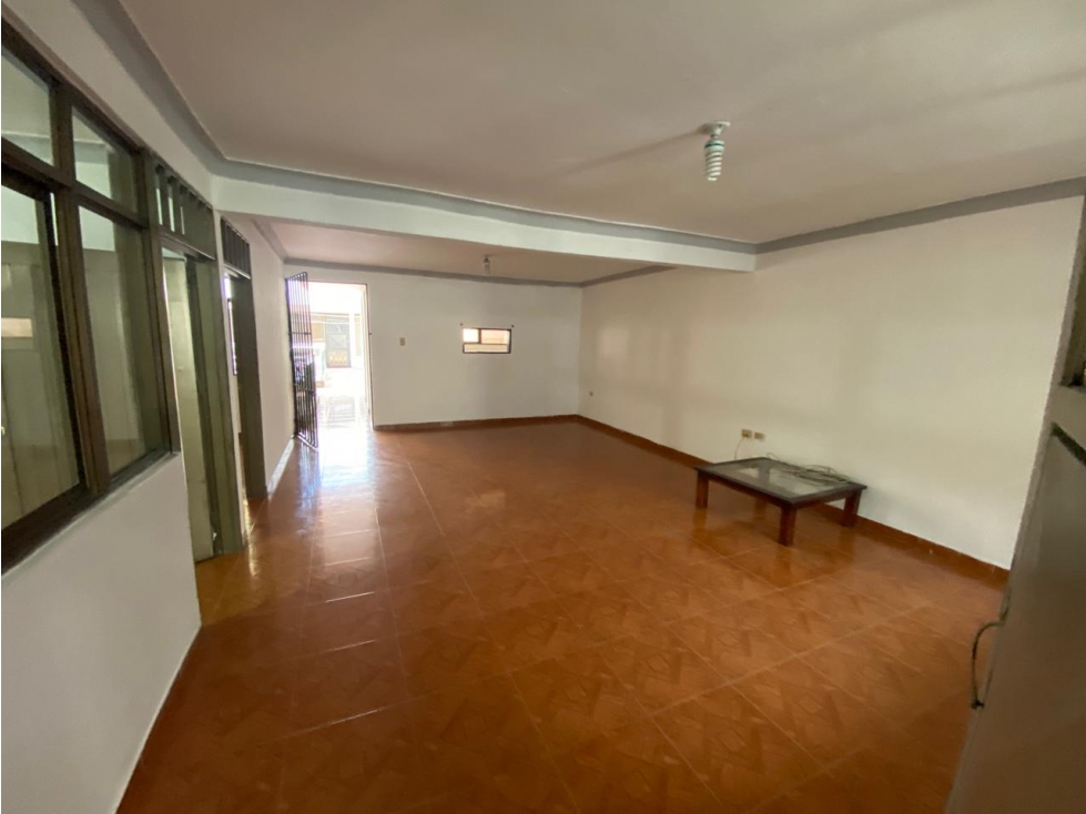 CASA EN VENTA AL SUR DE LA CIUDAD DE CALI BARRIO CRISTOBAL COLON — foto 3