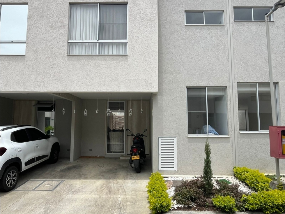 VENTA CASA CIUDAD COUNTRY CONJUNTO RESIDENCIAL KINKINA III ETAPA LEV