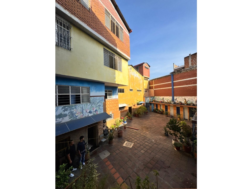 EDIFICIOS COLEGIO EN VENTA — foto 3